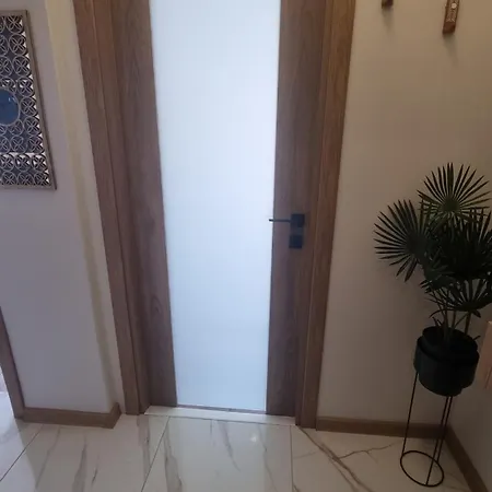 Apartament студио за двама с паркинг-център,морска градина,плаж - Mood Vibes *